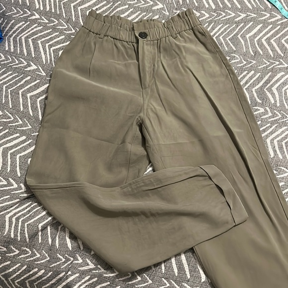 Zara pants - Picture 1 of 5